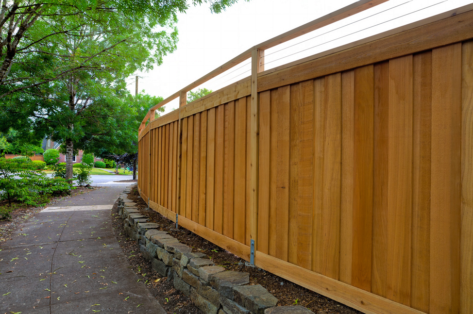 cedar-wood-backyard-fence