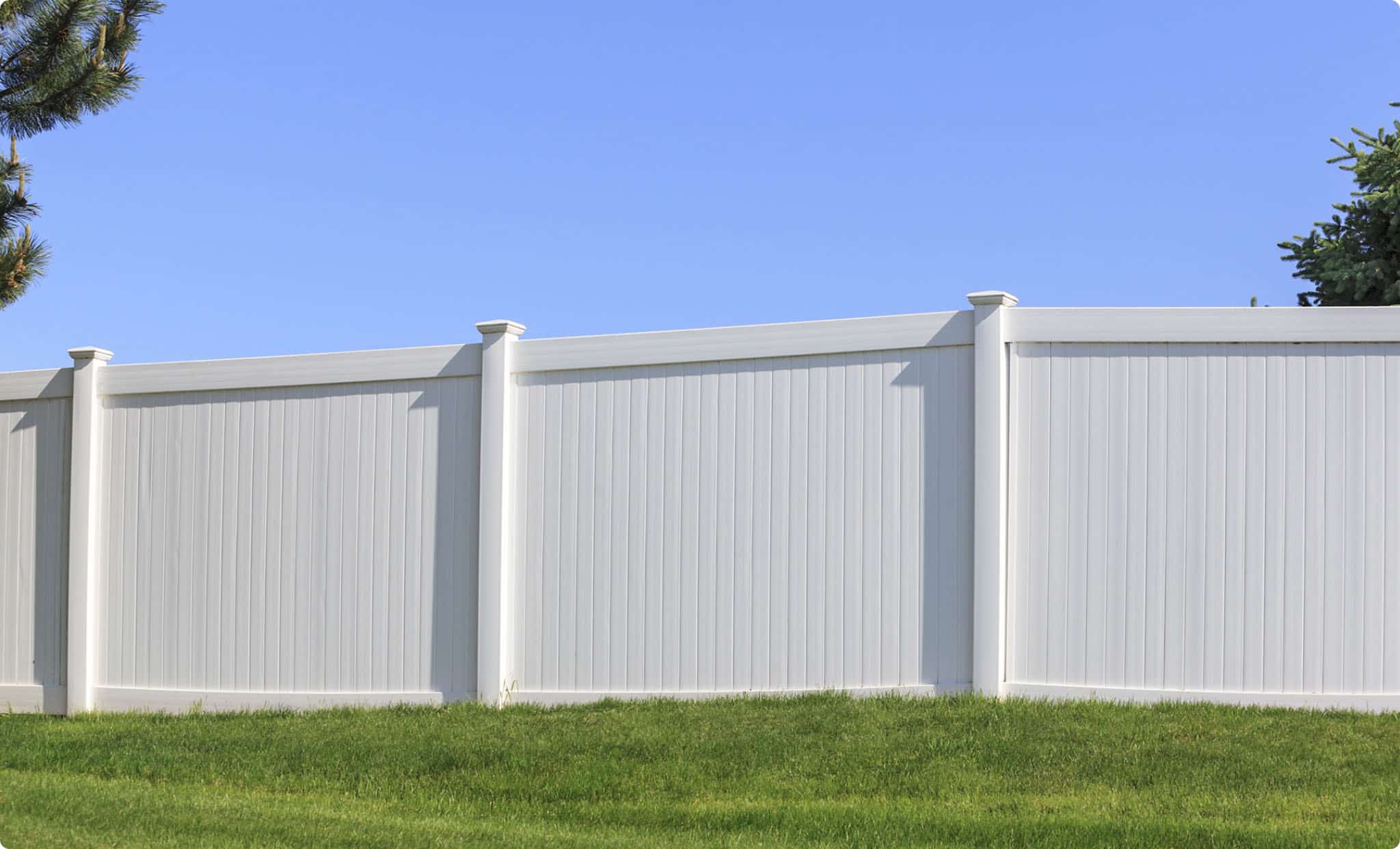 White vinyl residential fencing